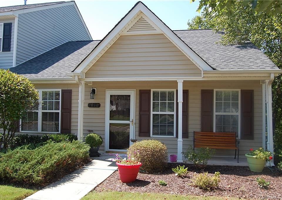 1st image of 1030 Eagles Nest Ln #1015