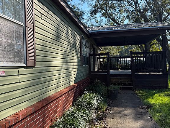 3rd image of 16421 Pecan View Dr
