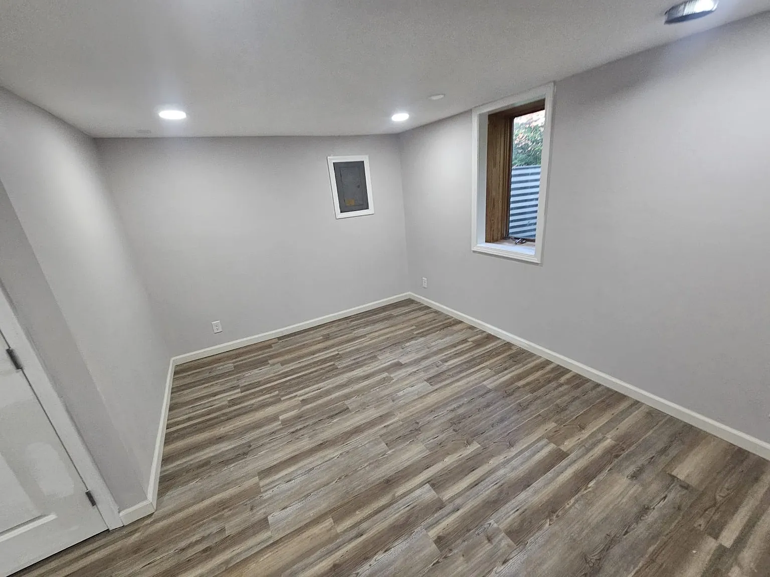 3 bed, 1022 sqft, $2,200 — Photo 2