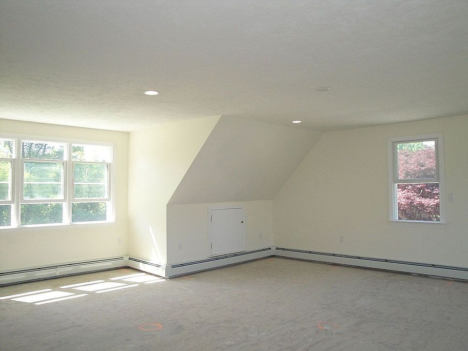 2nd image of 286 Cushman Rd
