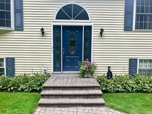 3rd image of 36 Carpenter Road