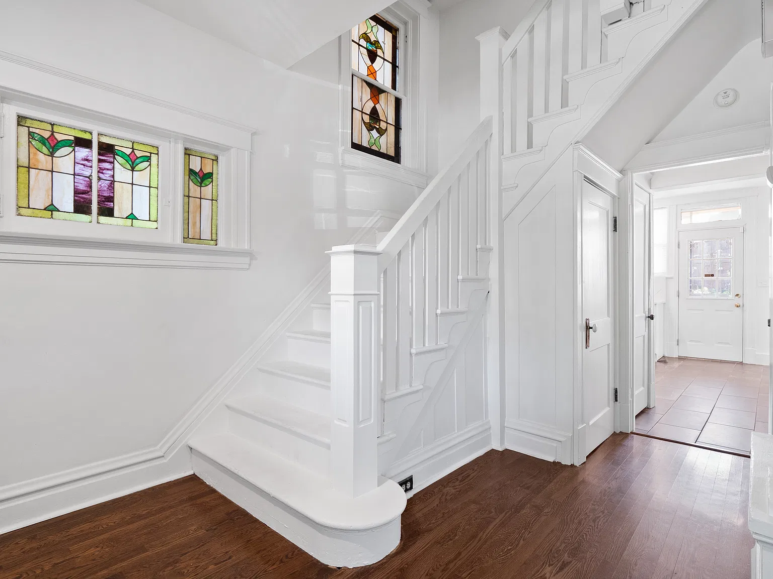 5 bed, 3.5 bath, 2536 sqft, $3,950 — Photo 2