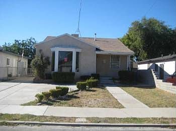 1st image of 864 Maryess Dr