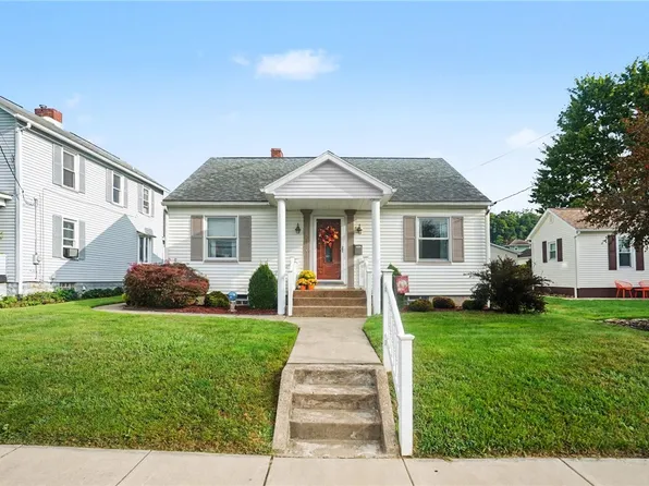 228 Hazel Ave, Ellwood City, PA 16117