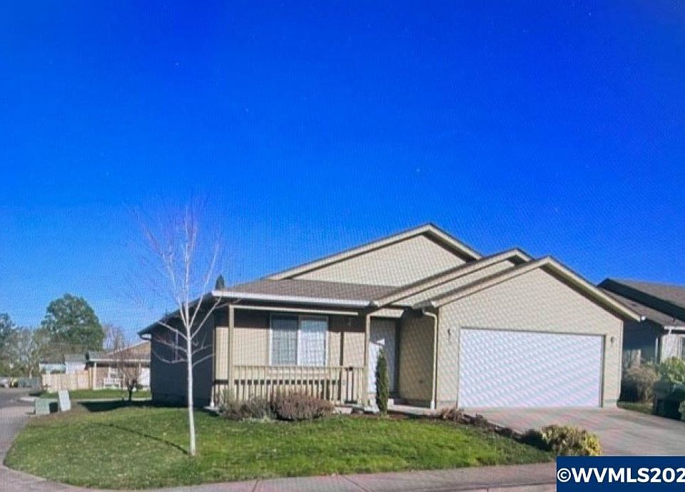 1st image of 910 Kauai St SE