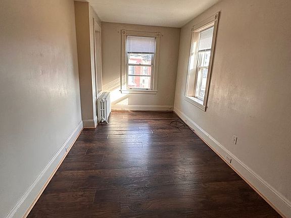 5th image of 124 E Main St APT 3
