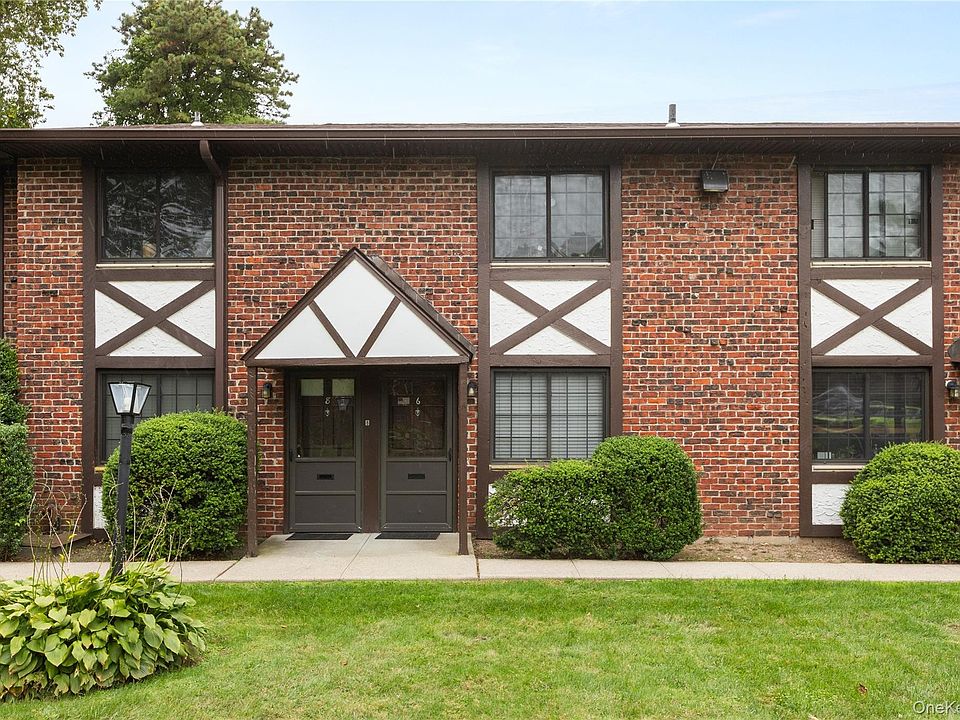 1st image of 6 Pinebrook Place #6