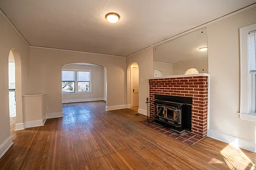 228 Crawford St #B Photo 1