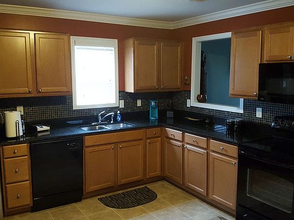 5th image of 134 Adler Rd