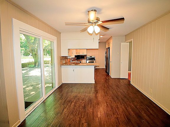 5th image of 910 Linwood Dr