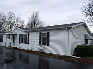 22541 S Woodside Dr, Channahon, IL 60410