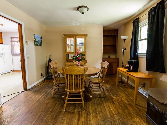 4th image of 1205 Sussex Ct