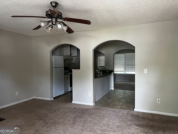 2nd image of 117 Meadow Ct
