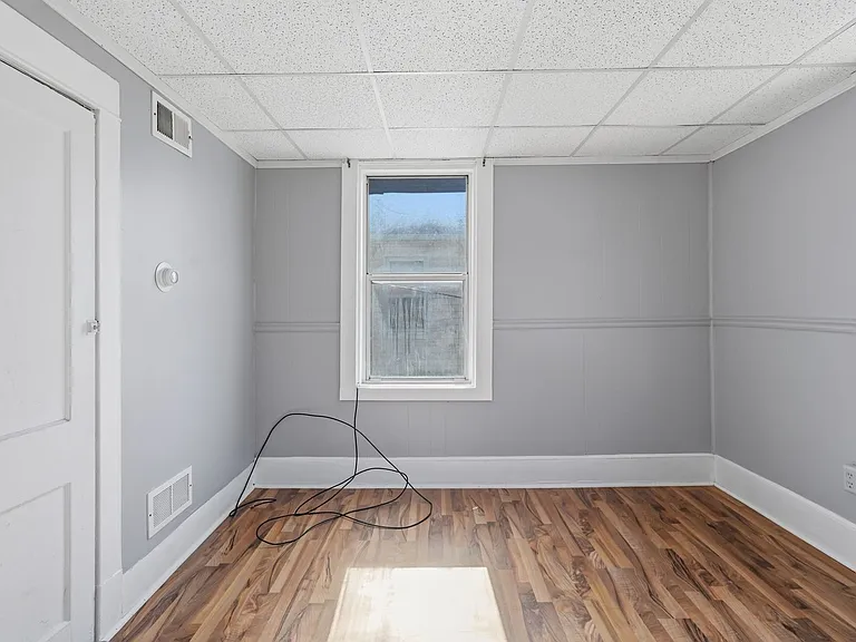 921 15th Street — Photo 12