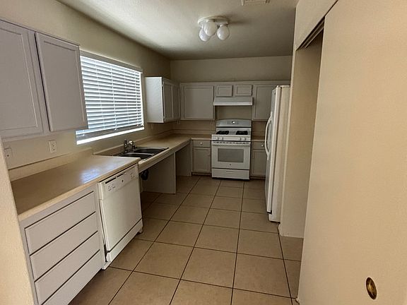 4th image of 2164 Metalwood Ct
