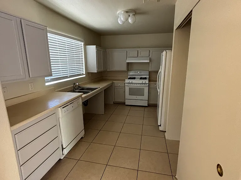 2164 Metalwood Ct — Photo 4