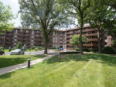 120 Lakeview Dr APT 105, Bloomingdale, IL, 60108