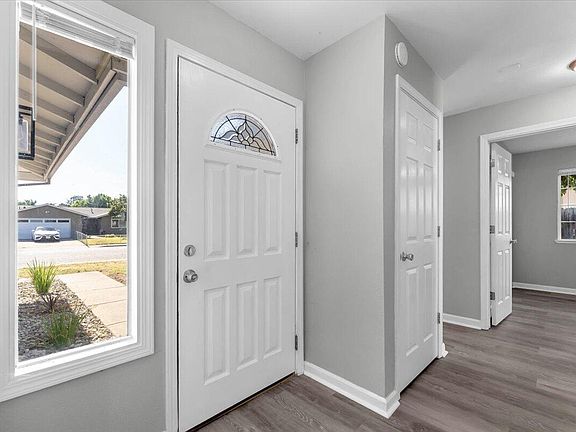 3rd image of 1520 Franzel Rd