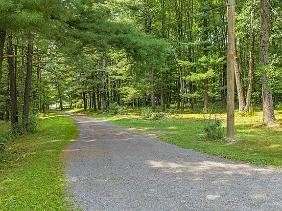 3rd image of 112 Windy Hill Rd