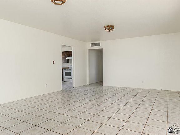 4th image of 12315 S Somerton Ave