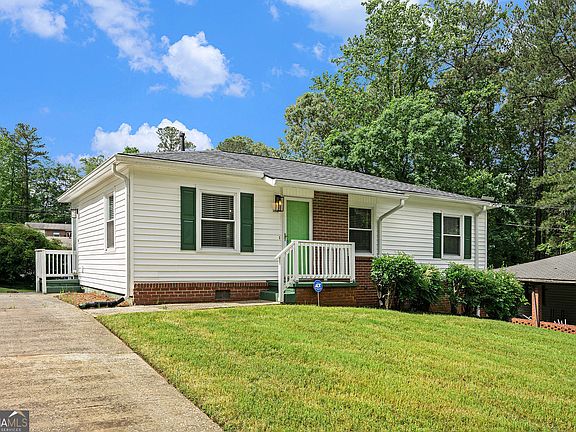 2nd image of 3650 Croft Pl NW