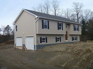 247 Fiddlers Elbow Rd, Phillipsburg, NJ 08865