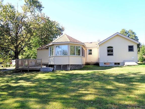 3rd image of 108 Harriet Ave