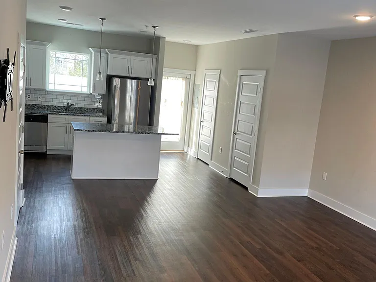 7046 Magnolia Xing — Photo 2