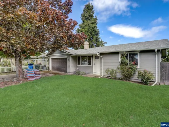 4779 Mall Ct NE, Salem, OR 97305