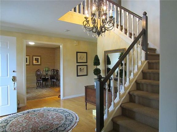 2nd image of 2455 Londonderry Dr