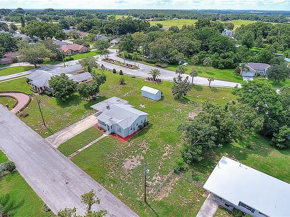 5th image of 203 Lake Villa Way
