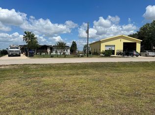 627 Port Rd, Angleton, TX 77515