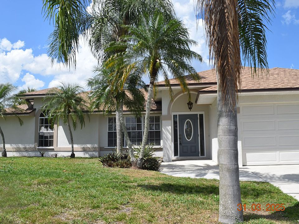 1st image of 1055 SW Benchor Ave