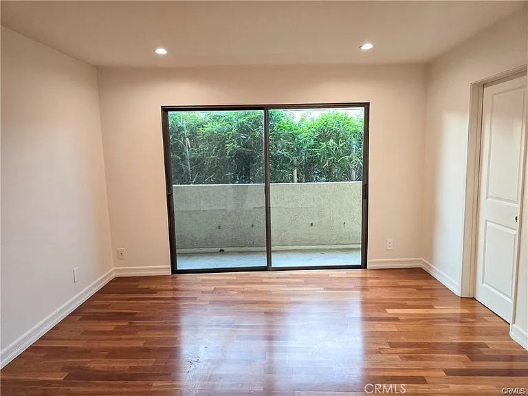 1310 Roxbury Dr #302 — Photo 6