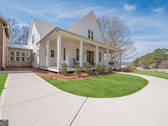 5th image of 312 Ball Field Rd