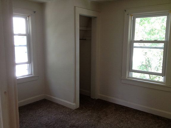 2nd image of 224 Elmwood Dr