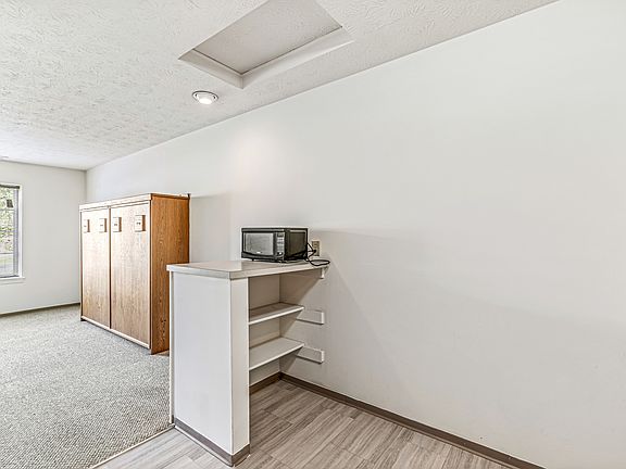 5th image of 8035 Preidt Pl #15889217