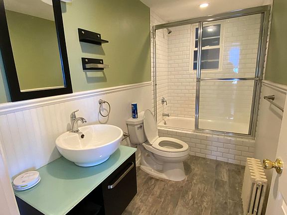 3rd image of 779 Warburton Ave APT 3