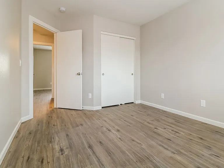 12329 W Windrose Dr — Photo 13
