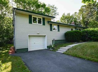 27 Parkcrest Dr, Lawrencetown, NS B2Z1M1