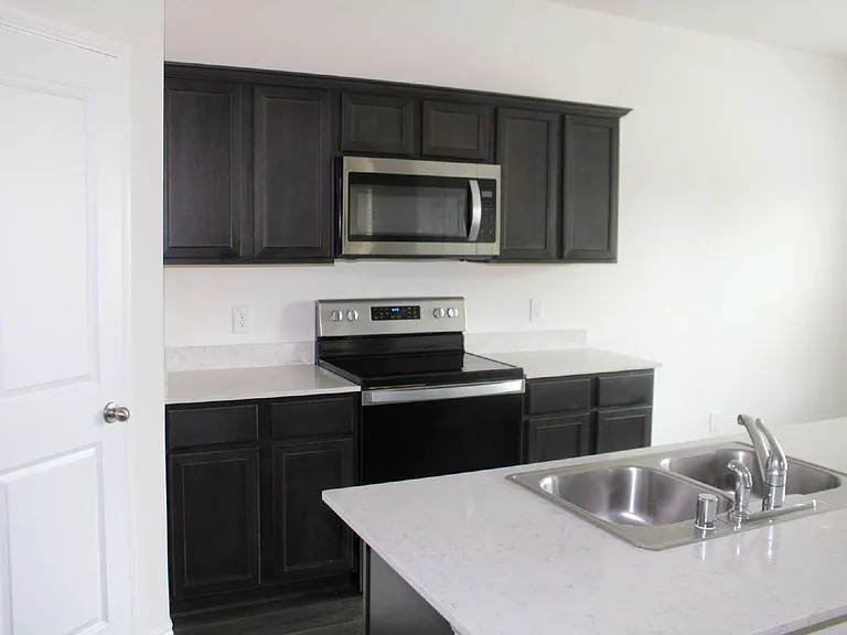 3012 Glazner Dr — Photo 11
