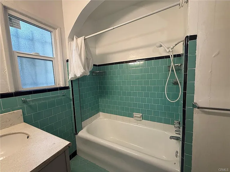 244 W 49th St — Photo 4