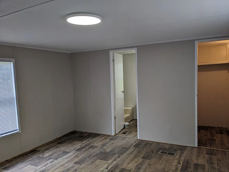801 Charles Ave — Photo 9