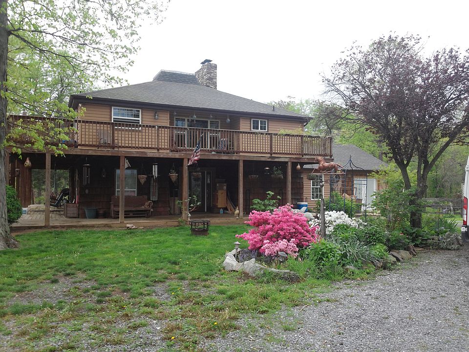 1st image of 153 Burr Stone Ln