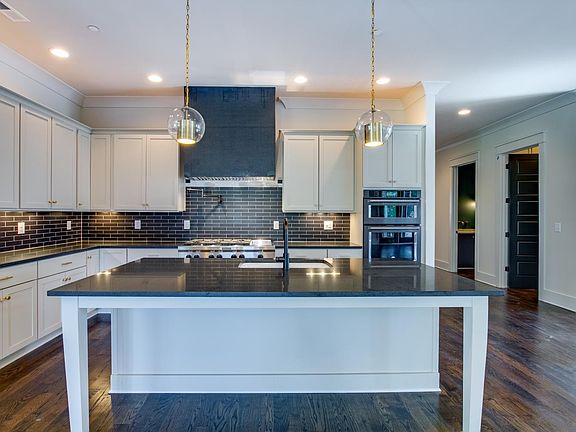 5th image of 4607 Lealand Ln