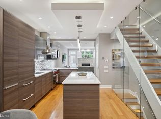 734 Bainbridge St, Philadelphia, PA 19147