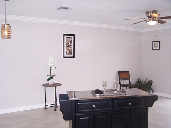 4th image of 1605 6th St