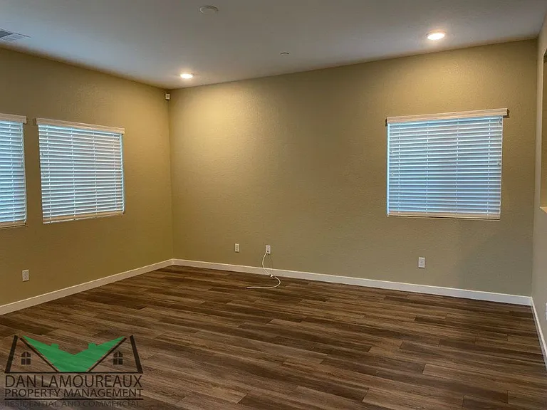 2121 Millsap Pl — Photo 6