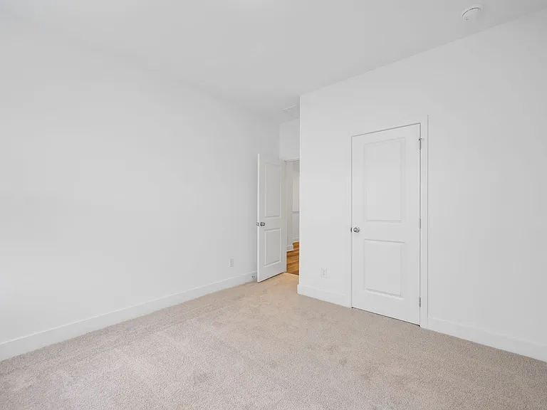 3227 Aberdeen Row — Photo 14