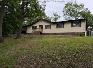 5071 White Pine Rd, Kenna, WV 25248
